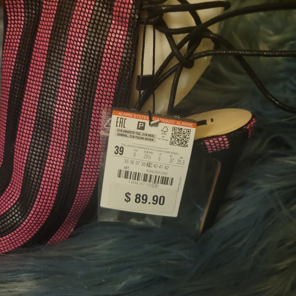 OPEN TOE AND LACE UP BACK SANDALS